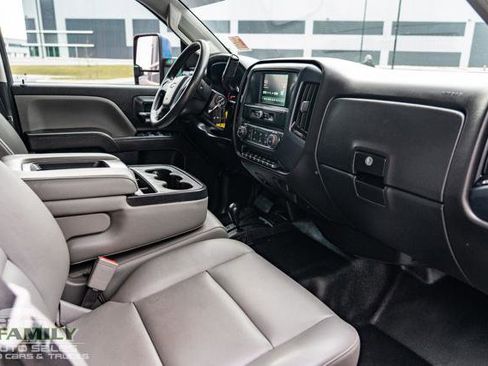 Used 2018 Chevrolet Silverado 3500 W/T image 25