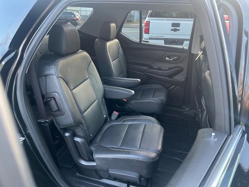 Used 2019 Chevrolet Traverse Premier w/ LPO, Blackout Package AWD/4WD image 19