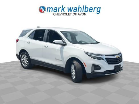 Used 2024 Chevrolet Equinox LT FWD image 2