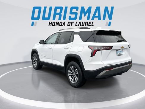 Used 2025 Chevrolet Equinox LT w/ Convenience Package II image 6