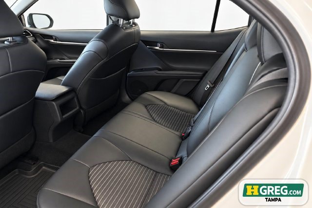 Used 2020 Toyota Camry SE FWD image 13