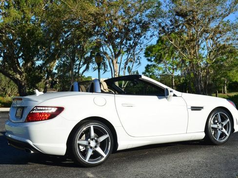 Used 2015 Mercedes-Benz SLK 250 image 6