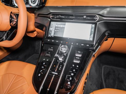 New 2026 Aston Martin V8 Vantage S image 21