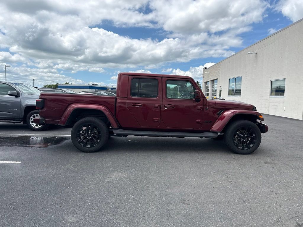 Used 2021 Jeep Gladiator Overland AWD/4WD image 6