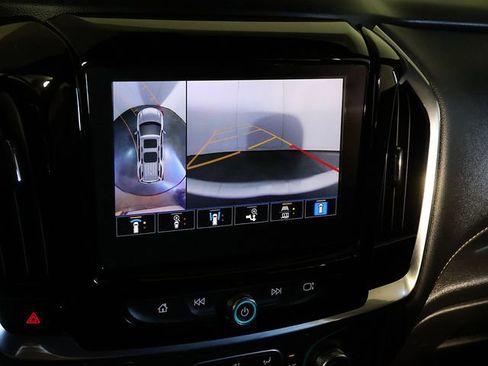 Used 2023 Chevrolet Traverse LT w/ LT Premium Package FWD image 23