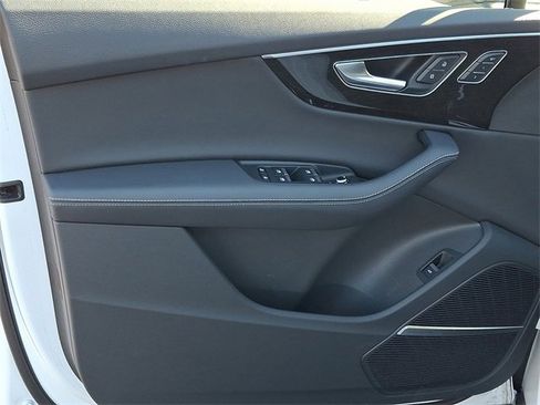 Used 2025 Audi Q7 3.0T Prestige w/ Prestige Package image 14