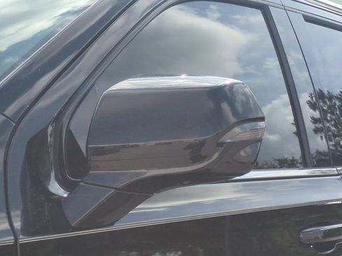Used 2021 Chevrolet Tahoe LT w/ LT Signature Plus Package RWD image 27
