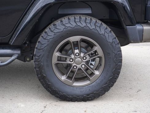 Used 2017 Jeep Wrangler Unlimited Sahara image 11