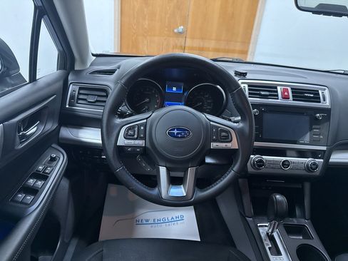 Used 2017 Subaru Legacy 2.5i Premium AWD/4WD image 8