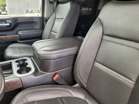 Used 2023 GMC Sierra 3500 Denali w/ Denali Ultimate Package image 16