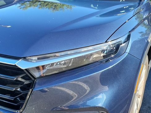 Certified 2025 Honda CR-V EX image 8