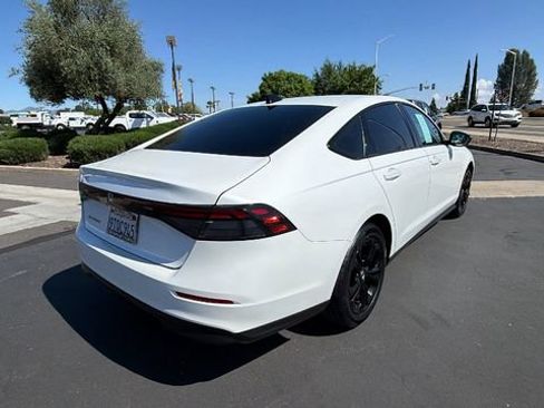 Used 2025 Honda Accord SE image 4
