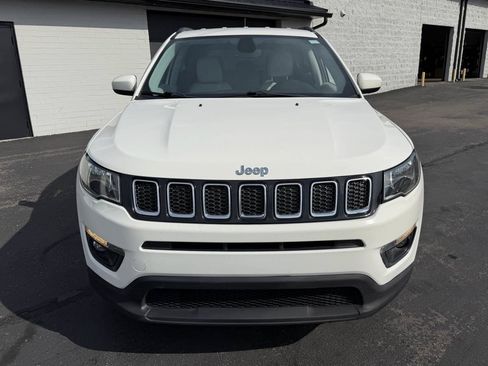 Used 2018 Jeep Compass Latitude w/ Popular Equipment Group AWD/4WD image 7