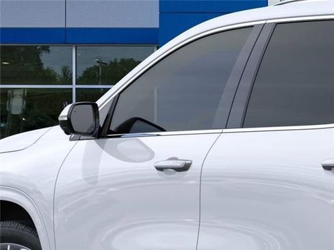 New 2026 Buick Enclave Avenir w/ Super Cruise Package AWD/4WD image 12