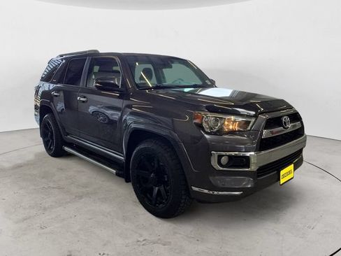 Used 2016 Toyota 4Runner Limited AWD/4WD image 3
