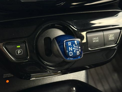 Used 2016 Toyota Prius Four w/ Protection Package FWD image 32