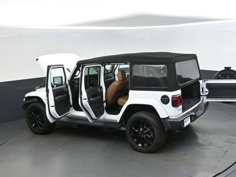 Used 2021 Jeep Wrangler Unlimited Sahara image 49