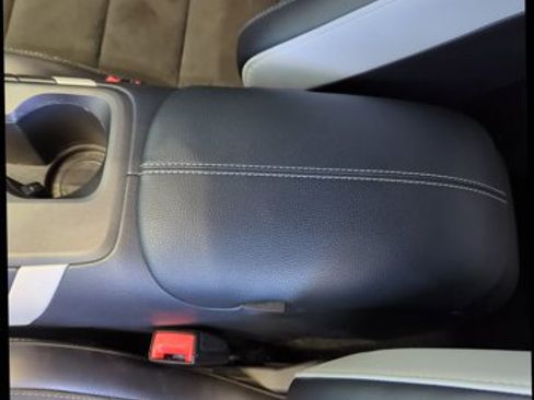 Used 2021 Ford Mustang Shelby GT500 w/ Technology Package RWD image 13