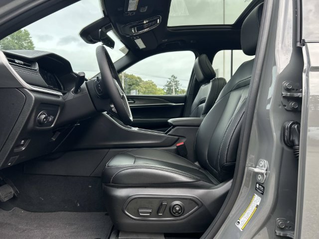 New 2027 Jeep Grand Cherokee Limited AWD/4WD image 7