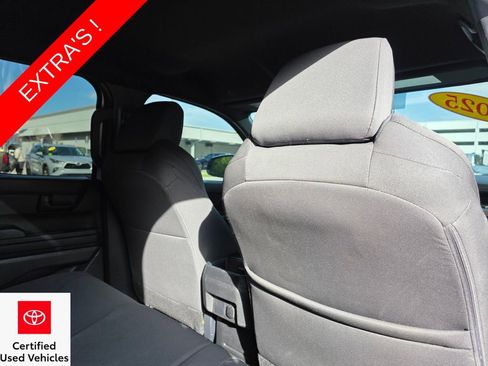 Certified 2025 Toyota Tacoma SR5 AWD/4WD image 16