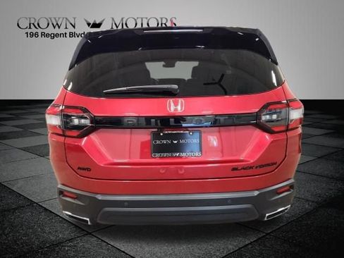 Certified 2025 Honda Pilot Black Edition image 4
