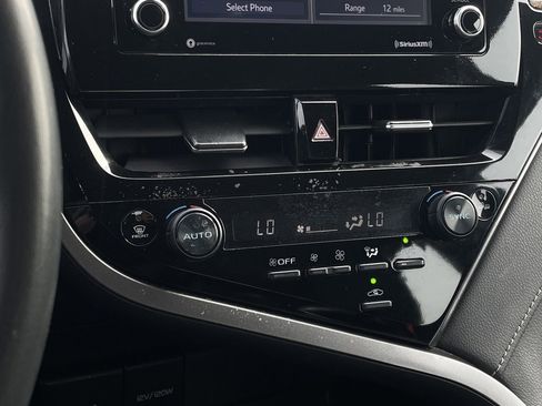 Used 2024 Toyota Camry SE image 16