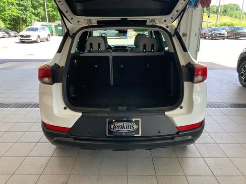 Used 2021 Chevrolet TrailBlazer LS FWD image 15