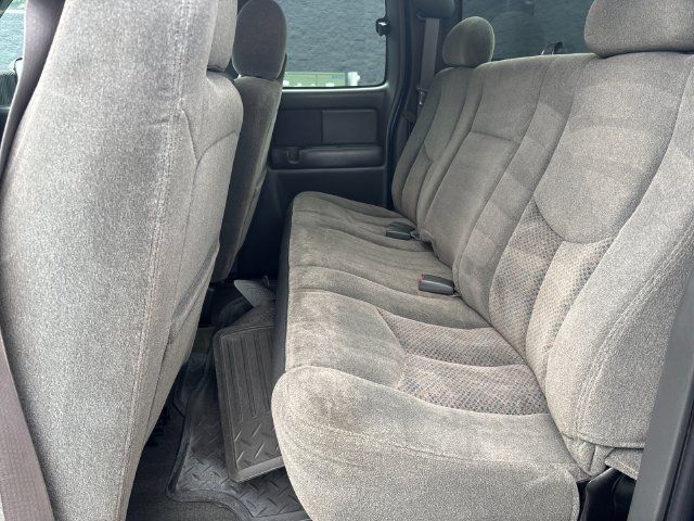 Used 2003 Chevrolet Silverado 2500 LS AWD/4WD image 13