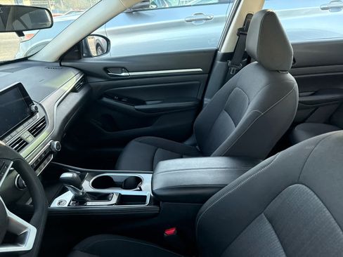 Used 2023 Nissan Altima 2.5 SV image 17