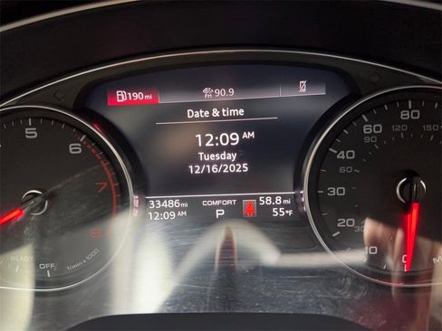 Used 2023 Audi A4 2.0T Premium w/ Convenience Package image 56