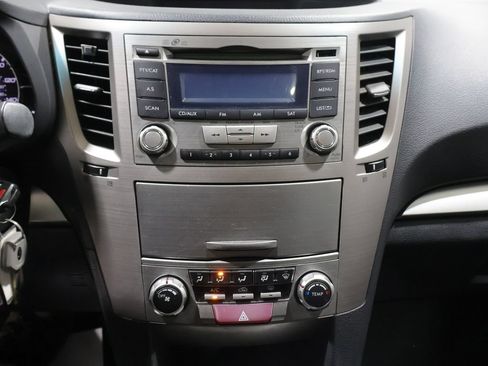 Used 2012 Subaru Outback 2.5i Premium AWD/4WD image 24