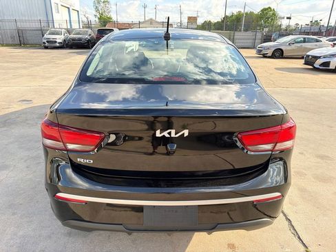 Used 2023 Kia Rio S image 3
