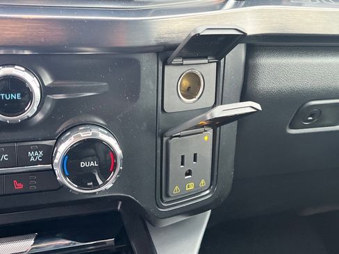 New 2025 Ford F250 Lariat w/ Chrome Package image 13