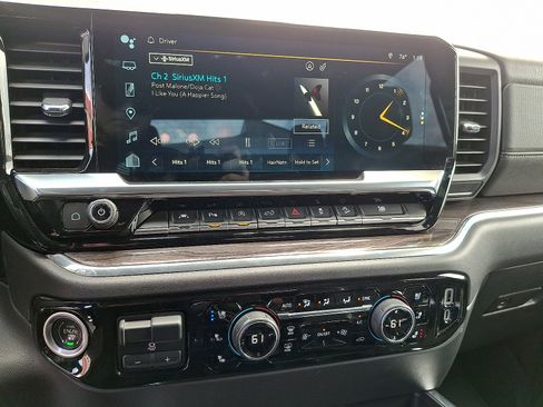 Used 2023 Chevrolet Silverado 1500 LTZ AWD/4WD image 6