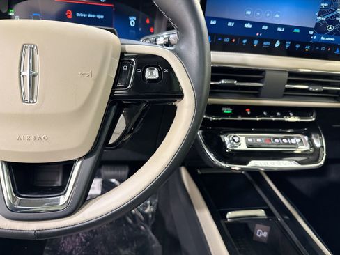 New 2026 Lincoln Corsair Reserve w/ Jet Appearance Package image 15