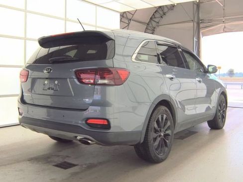 Used 2020 Kia Sorento EX FWD image 2
