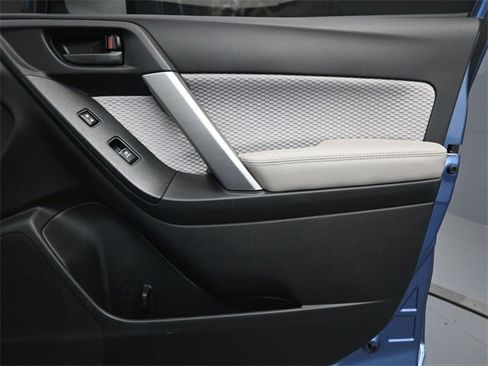 Used 2018 Subaru Forester 2.5i Premium w/ All-Weather Package image 30