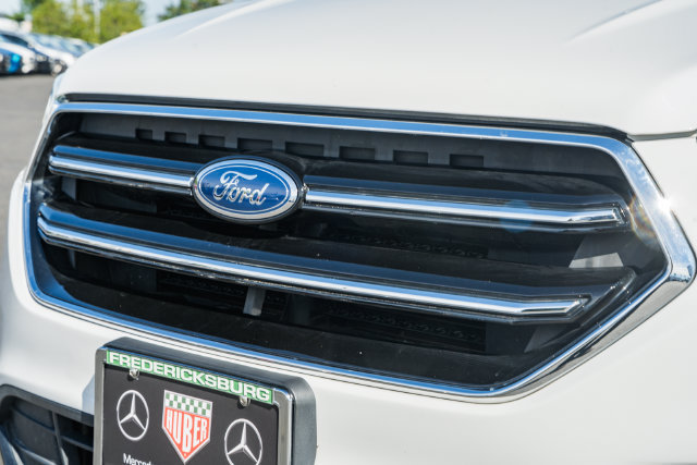Used 2018 Ford Escape SE w/ SE Sport Appearance Package AWD/4WD image 11