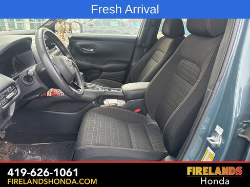 Used 2023 Honda HR-V Sport image 11