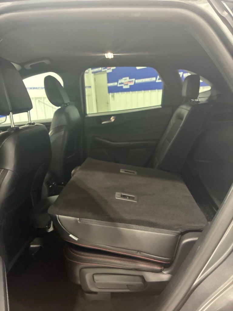 Used 2025 Ford Escape ST-Line FWD image 30