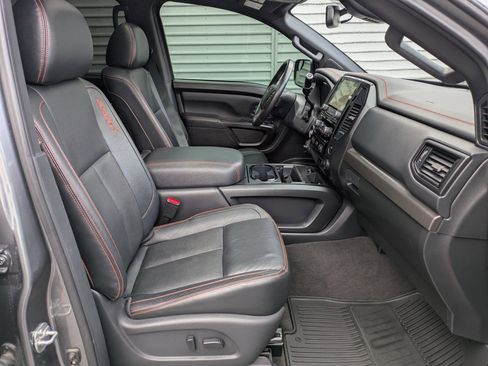 Used 2021 Nissan Titan PRO-4X w/ Pro-4x Convenience Package image 33