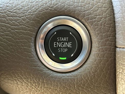 Used 2024 GMC Yukon XL Denali w/ Max Trailering Package image 17