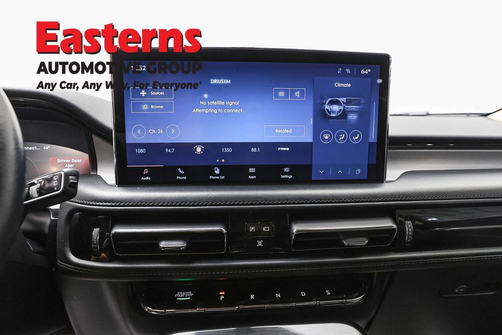 Used 2022 Lincoln Nautilus FWD image 11