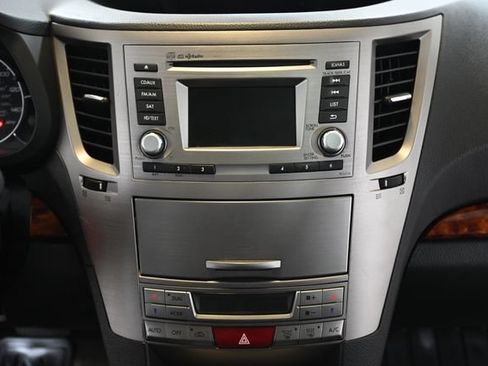 Used 2012 Subaru Outback 2.5i Limited w/ Moonroof Pkg AWD/4WD image 5