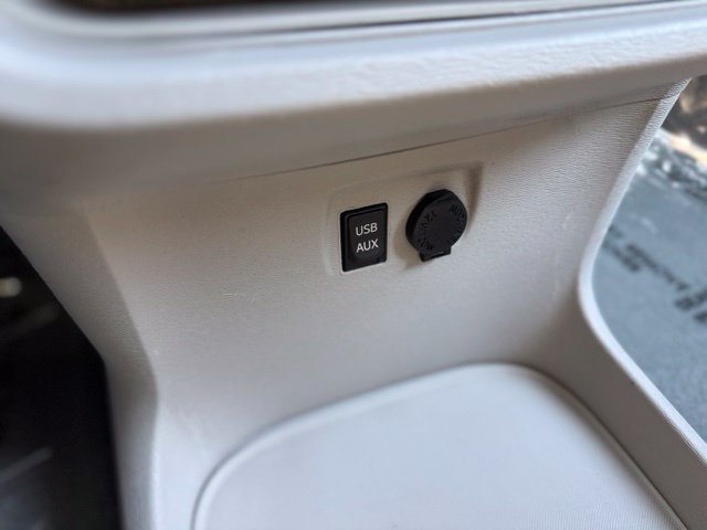 Used 2012 Toyota Sienna XLE FWD image 40
