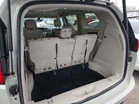 Used 2017 Chrysler Pacifica Touring-L Plus image 16