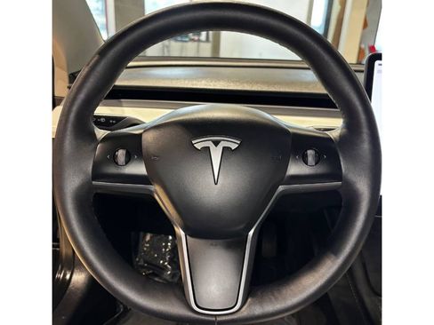 Used 2023 Tesla Model 3 Standard Range image 21