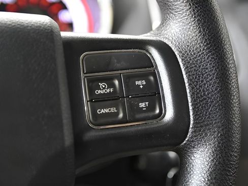 Used 2019 Dodge Grand Caravan SE w/ UConnect Hands-Free Group image 20