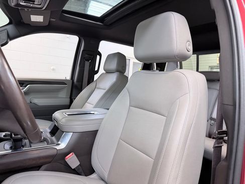 Used 2022 GMC Sierra 1500 SLT w/ SLT Premium Plus Package AWD/4WD image 18