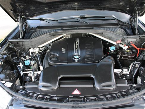 Used 2015 BMW X5 xDrive35d image 32